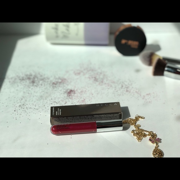 BECCA. Glow Lip Gloss - Picture 2 of 6